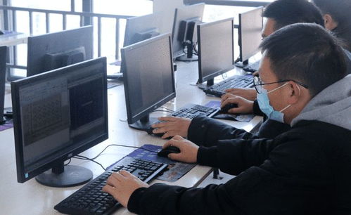 軟件工程與計算機(jī)科學(xué)與技術(shù) 軟件開發(fā)之路如何選擇？